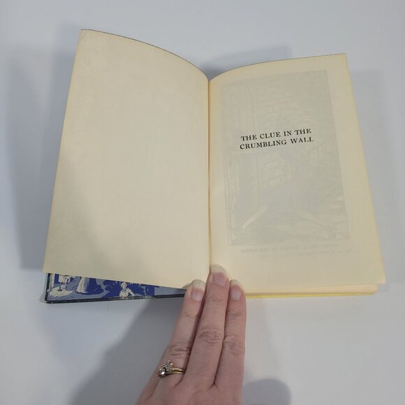 Vintage Nancy Drew Mystery Clue In The Crumbling Wall #22 Original Text 1960s - Picture 5 of 14